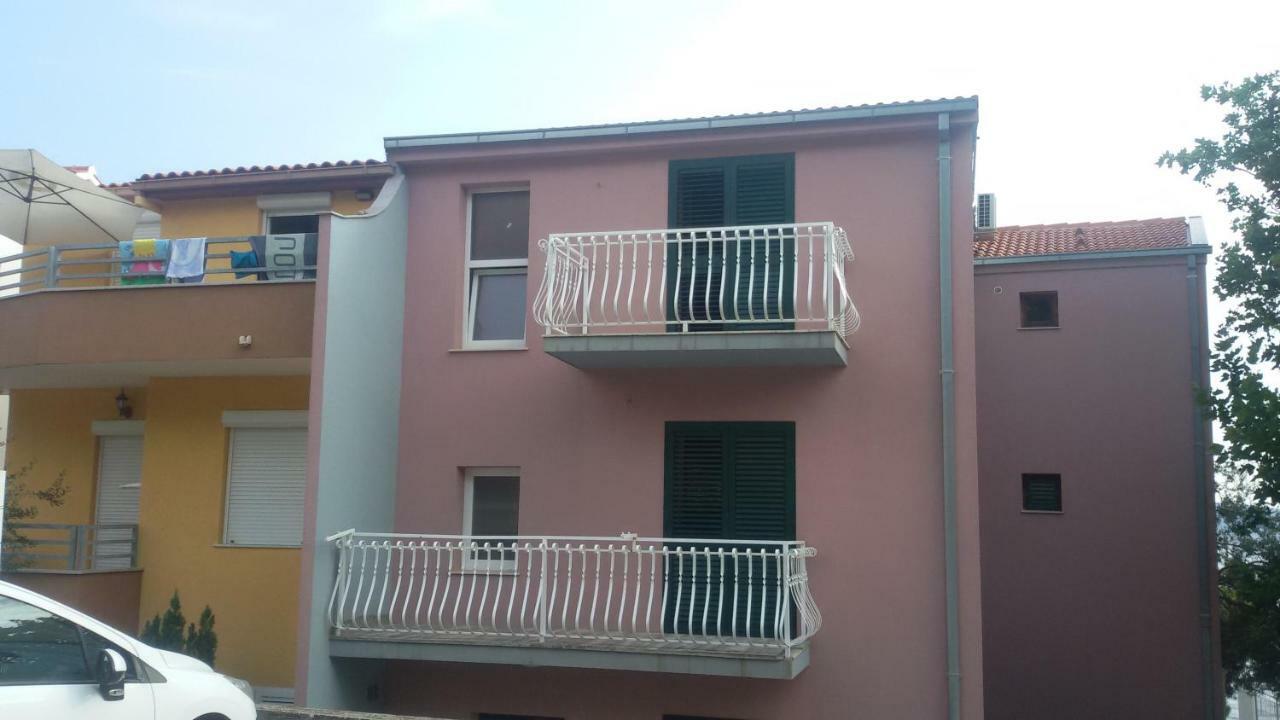Sunrise Vid Apartment *